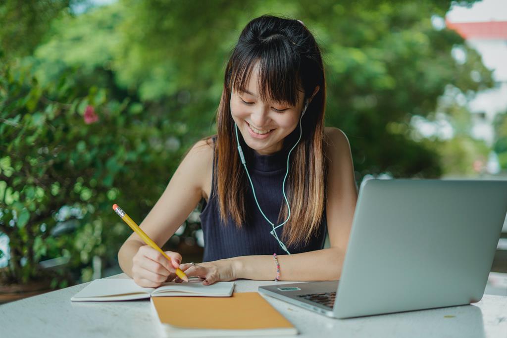Strategi Jitu Menghadapi Tes TOEFL: Tips dan Trik dari Para Ahli