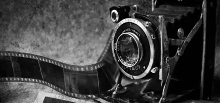 Ketika Cahaya dan Kesabaran Bicara: Pesona Abadi Fotografi Klasik yang Tak Pernah Mati