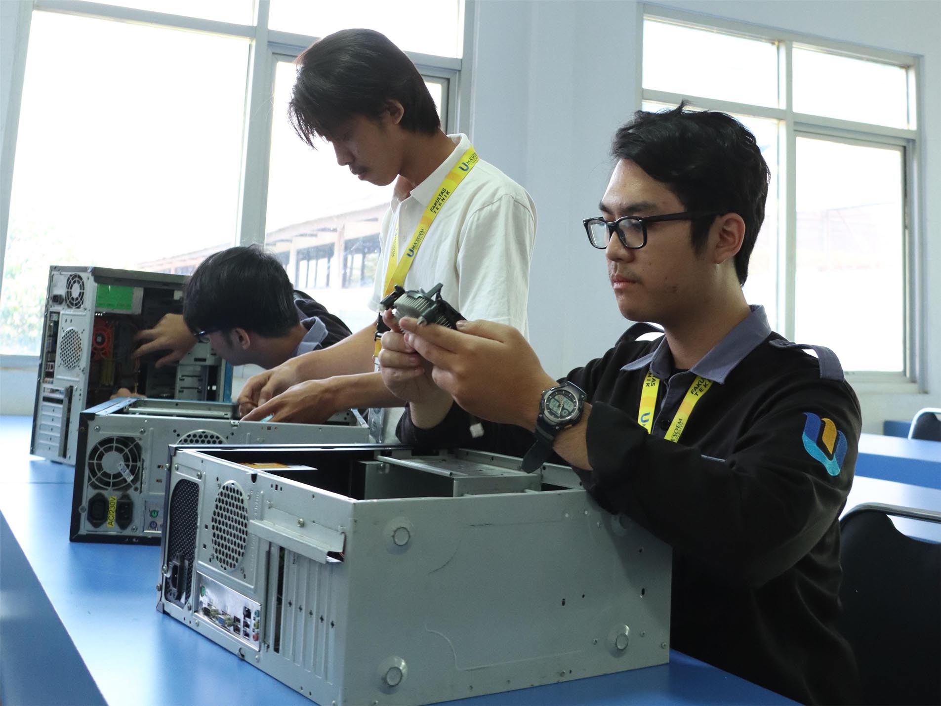 Biaya Kuliah Teknik Industri S1 Hanya 5,5 Juta Per Semester Serta Rincian Biaya Kuliah Di Masoem University