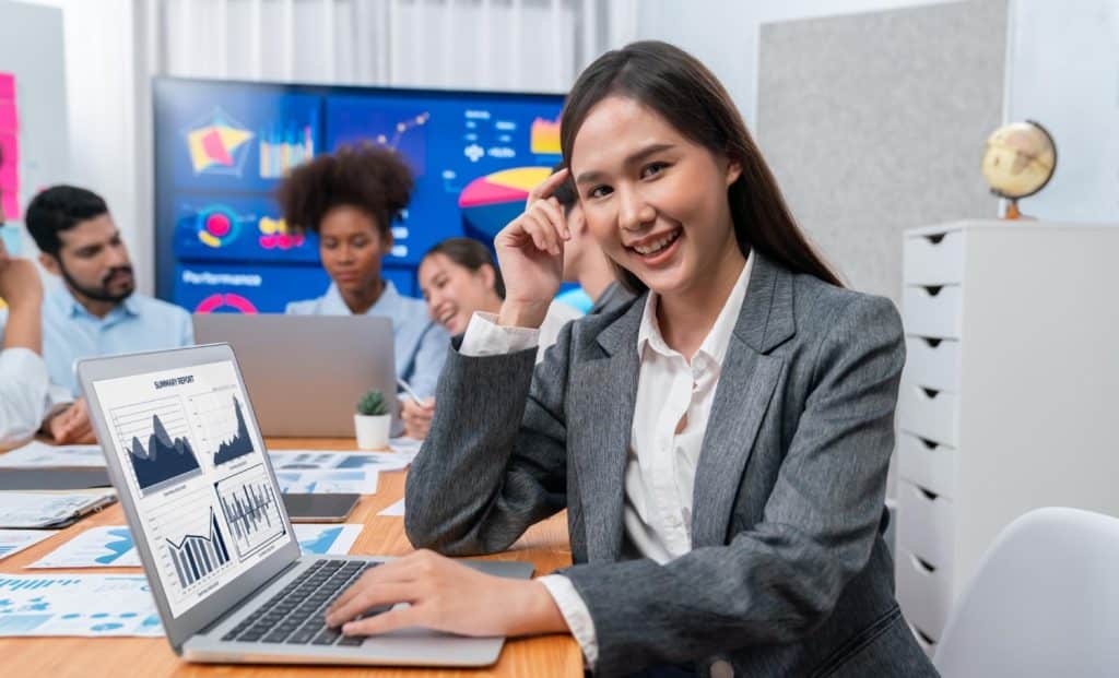 Sudah Aktif Promosi Digital, Tapi Omzet Masih Stagnan? Inilah Peran Penting Jasa Online Marketing untuk Bisnis Anda