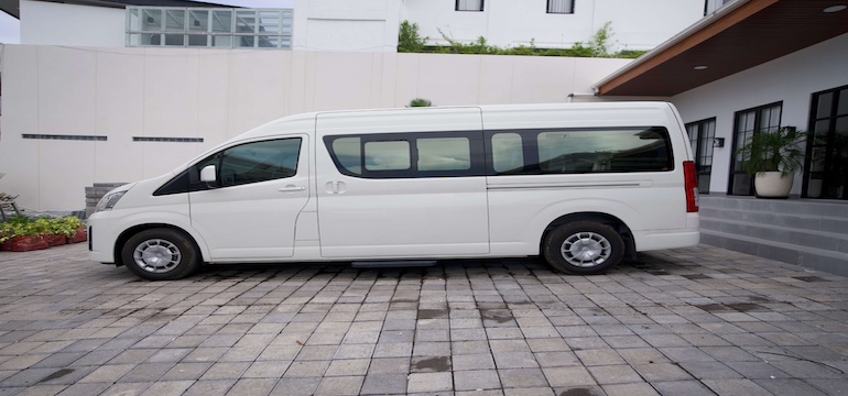 Rekomendasi & Manfaat Sewa Hiace Bali untuk Liburan yang Lebih Nyaman