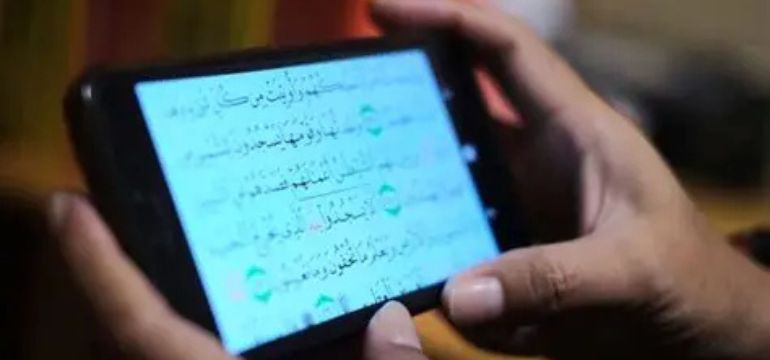 Mengapa Quran Digital Jadi Pilihan Cerdas Umat Muslim?